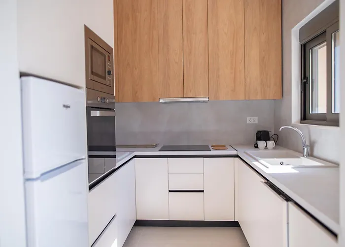 Michail Old Harbour 公寓