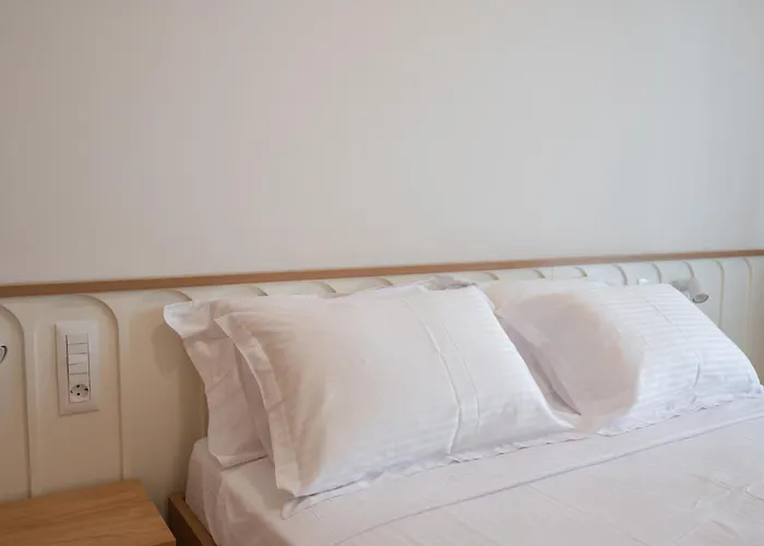 Michail Old Harbour 公寓 *