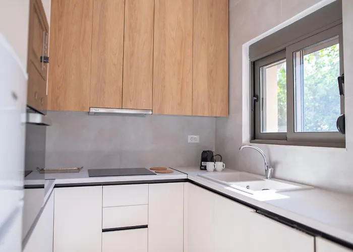 Апартаменты Michail Old Harbour *