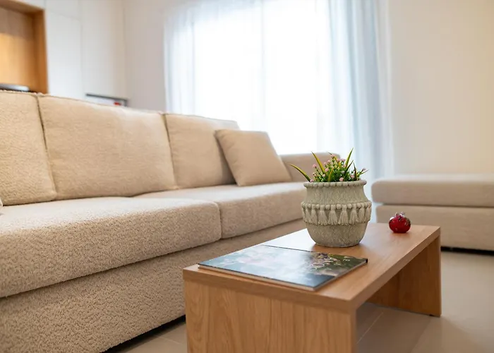 Michail Old Harbour Lägenhet