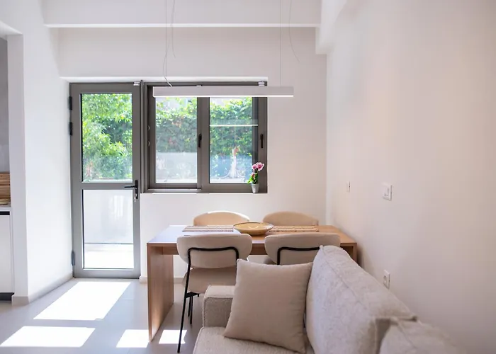 Daire Michail Old Harbour *