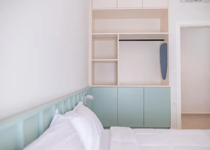 Michail Old Harbour Daire *